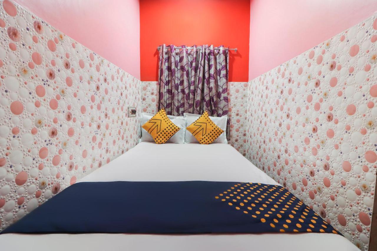 Spot On 49584 Asmi Hotel Hugli-Chinsurah Extérieur photo