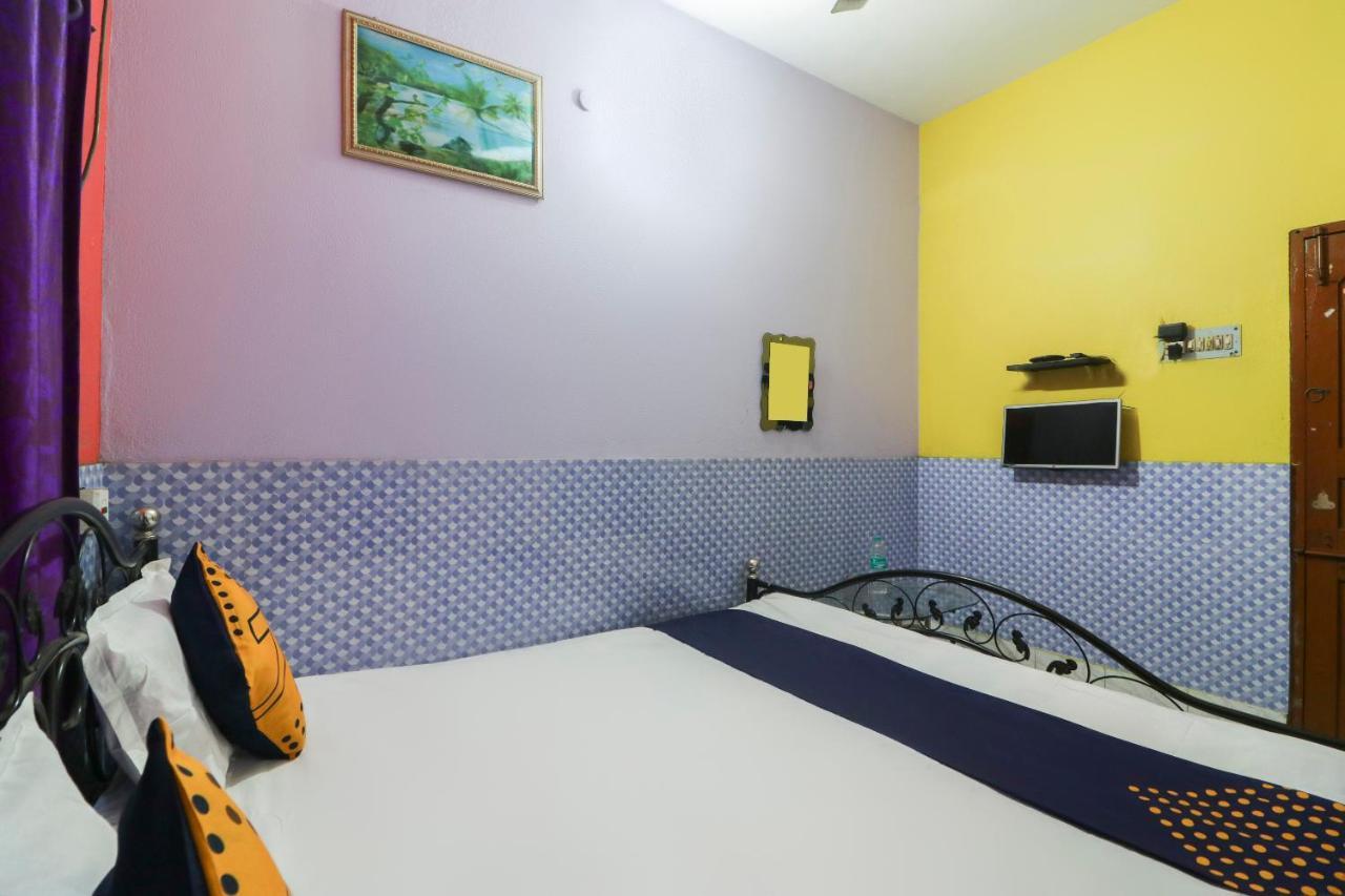 Spot On 49584 Asmi Hotel Hugli-Chinsurah Extérieur photo