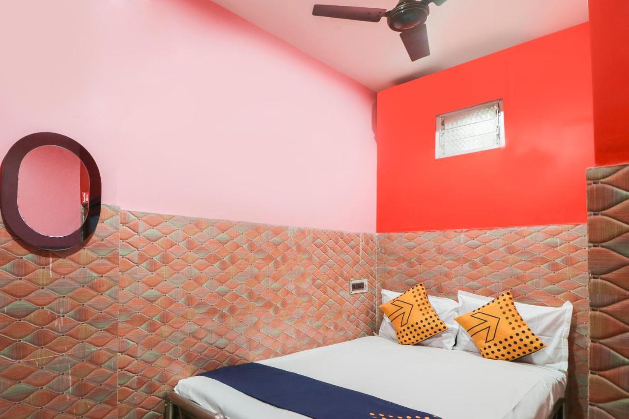 Spot On 49584 Asmi Hotel Hugli-Chinsurah Extérieur photo