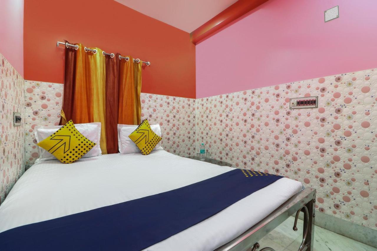 Spot On 49584 Asmi Hotel Hugli-Chinsurah Extérieur photo