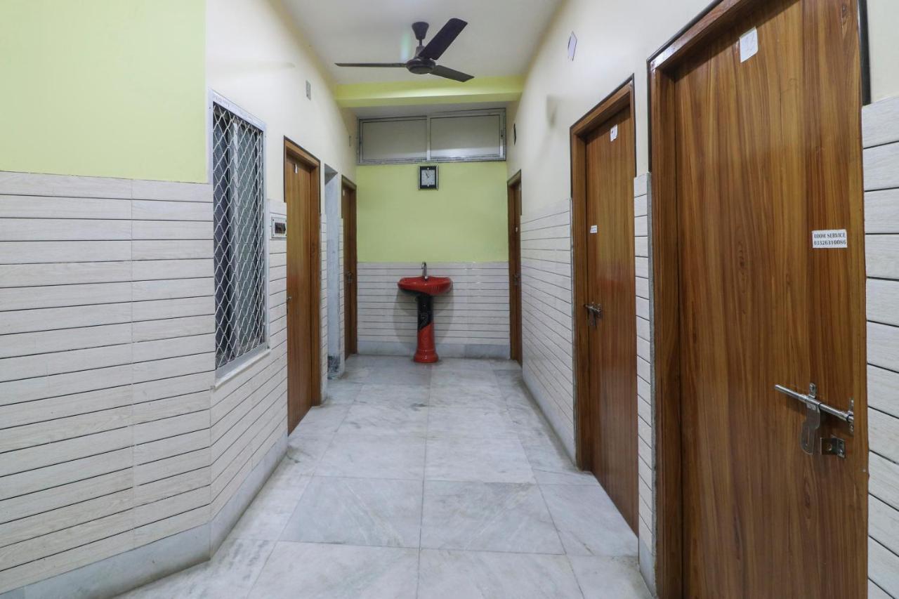 Spot On 49584 Asmi Hotel Hugli-Chinsurah Extérieur photo